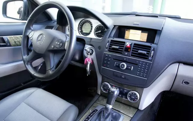 MERCEDES-BENZ Klasa C 230 7G-TRONIC Avantgarde