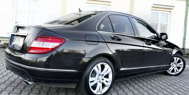 MERCEDES-BENZ Klasa C 230 7G-TRONIC Avantgarde