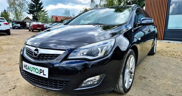 OPEL Astra 1.4 Turbo Cosmo