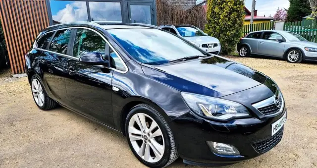 OPEL Astra 1.4 Turbo Cosmo
