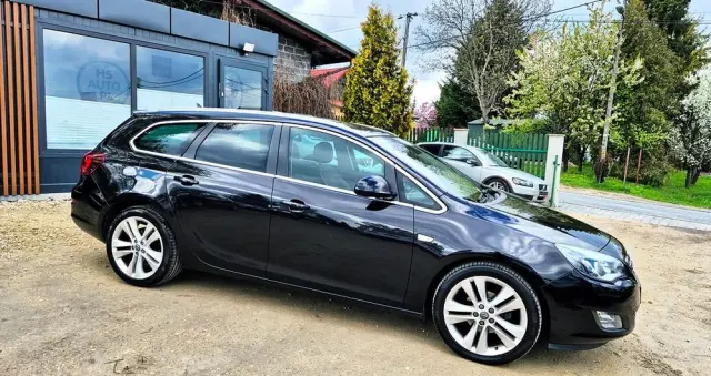 OPEL Astra 1.4 Turbo Cosmo