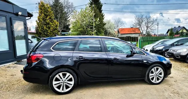 OPEL Astra 1.4 Turbo Cosmo