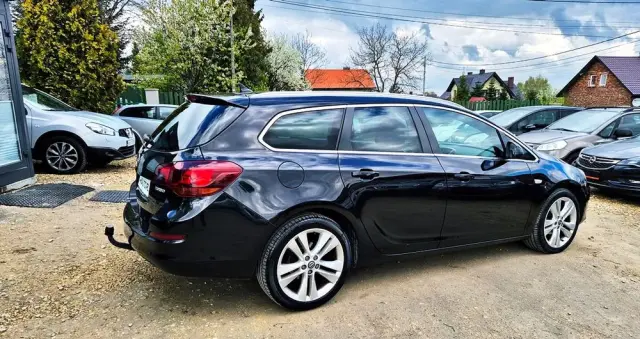 OPEL Astra 1.4 Turbo Cosmo
