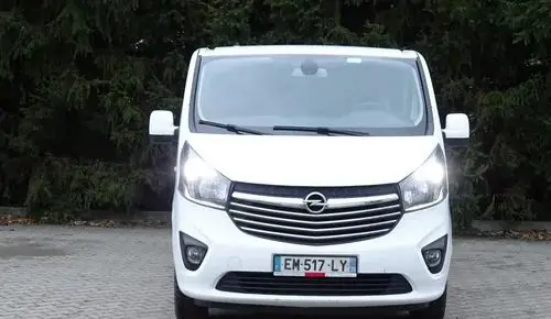 OPEL Vivaro 