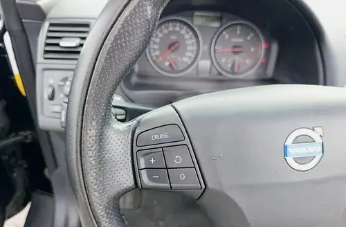 VOLVO C70 