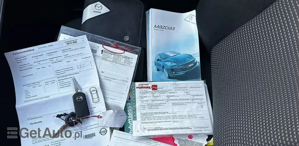 MAZDA 3 