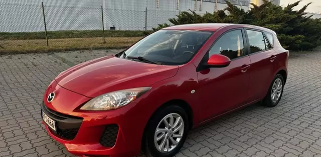 MAZDA 3 