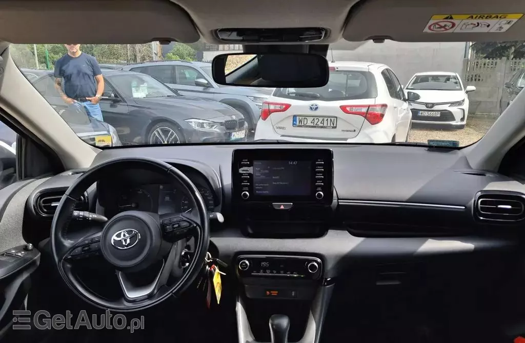 TOYOTA Yaris 