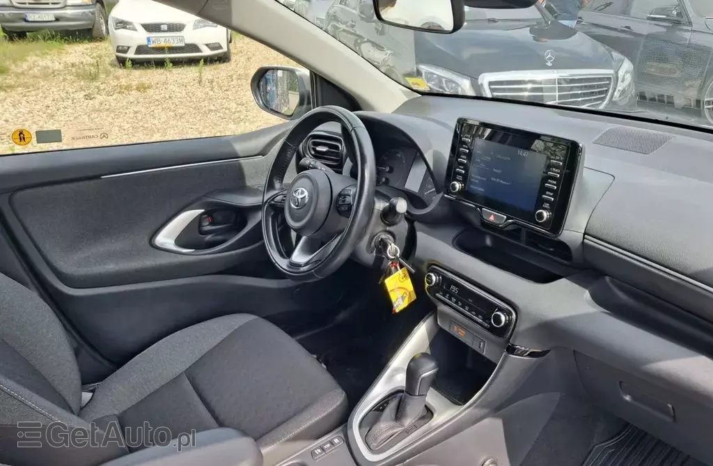TOYOTA Yaris 