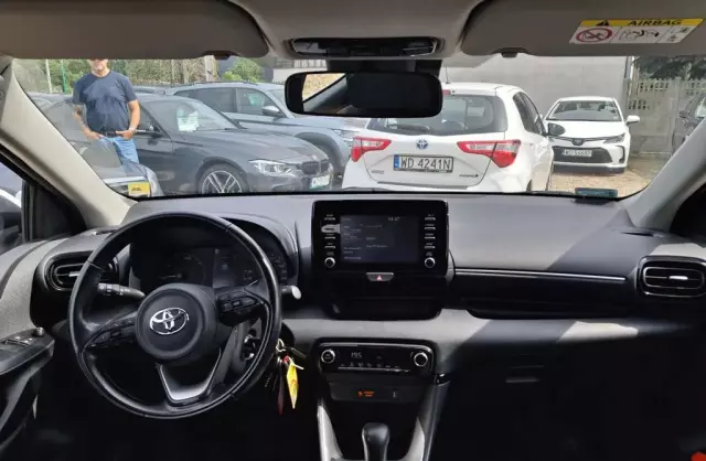 TOYOTA Yaris 