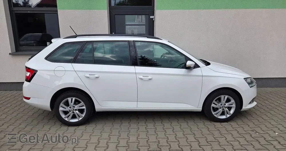 SKODA Fabia 1.0 TSI Ambition
