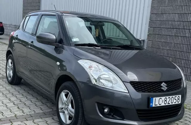 SUZUKI Swift 