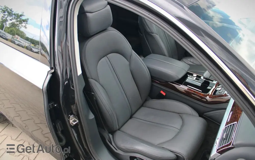 AUDI A8 4.0 TFSI cylinder on demand quattro tiptronic