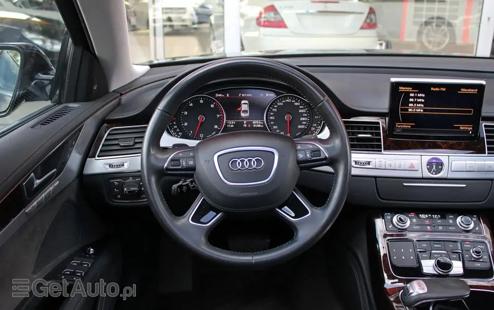 AUDI A8 4.0 TFSI cylinder on demand quattro tiptronic
