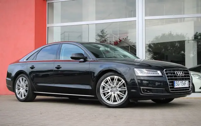 AUDI A8 4.0 TFSI cylinder on demand quattro tiptronic
