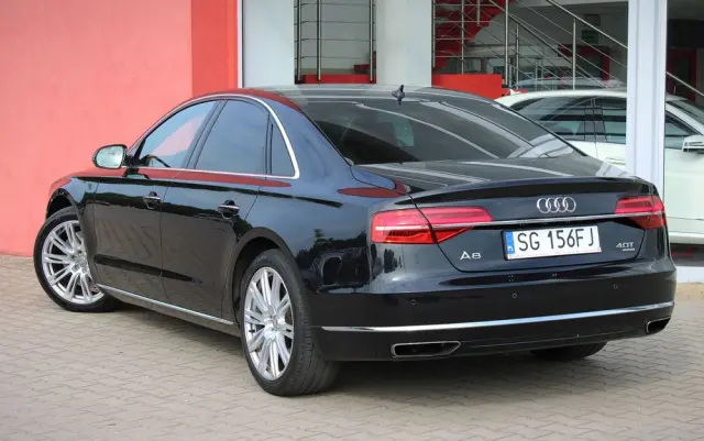 AUDI A8 4.0 TFSI cylinder on demand quattro tiptronic