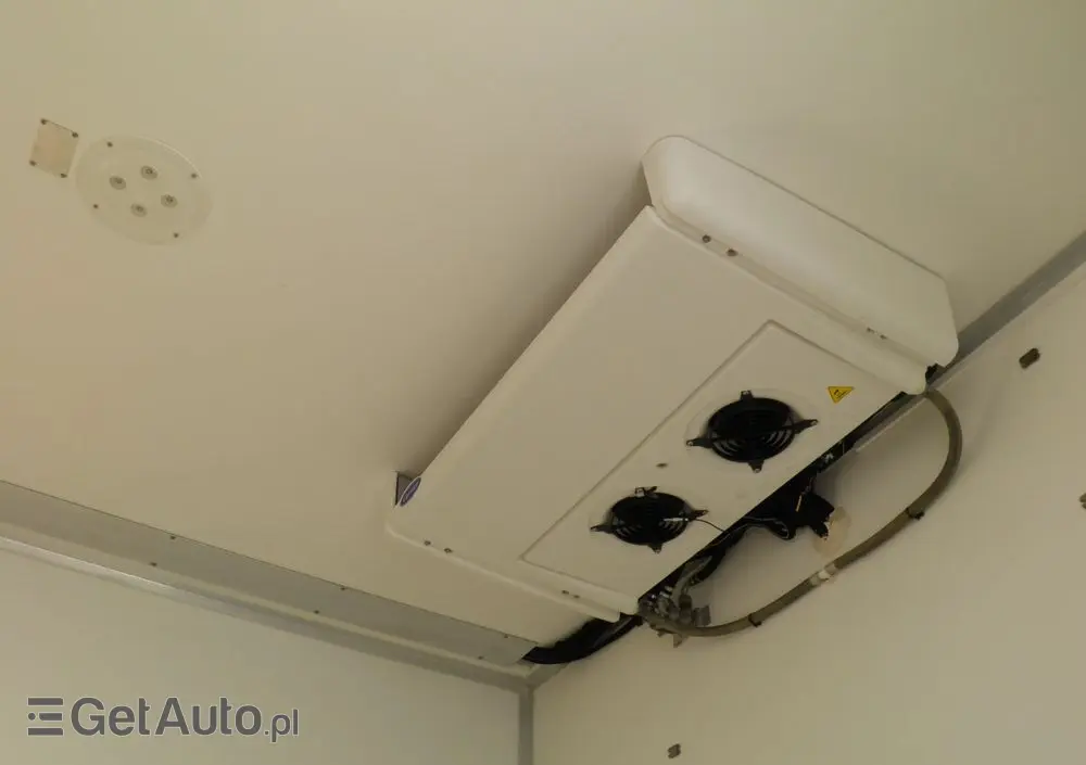 IVECO EUROCARGO 120-190L LIFT EURO6 CHŁODNIA CARRIER XARIOS 600MT 