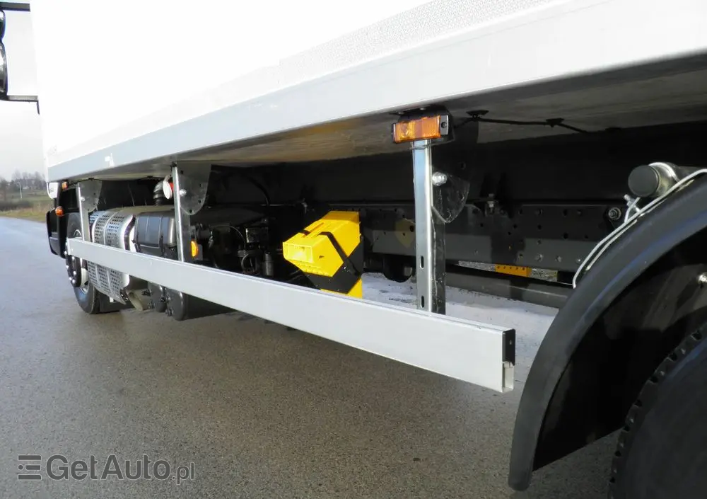 IVECO EUROCARGO 120-190L LIFT EURO6 CHŁODNIA CARRIER XARIOS 600MT 