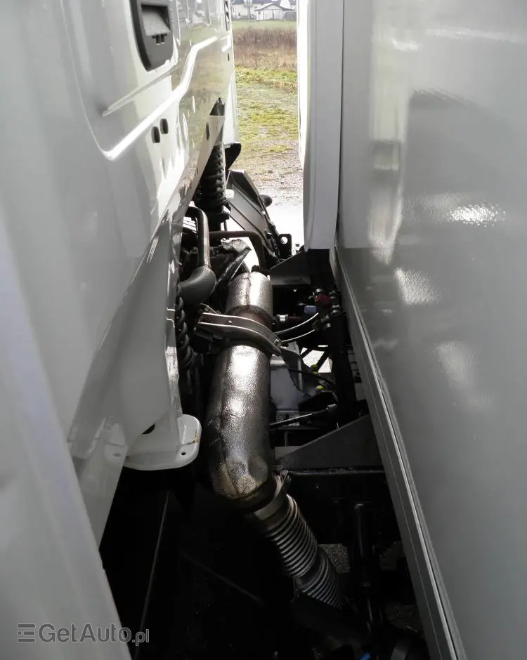 IVECO EUROCARGO 120-190L LIFT EURO6 CHŁODNIA CARRIER XARIOS 600MT 