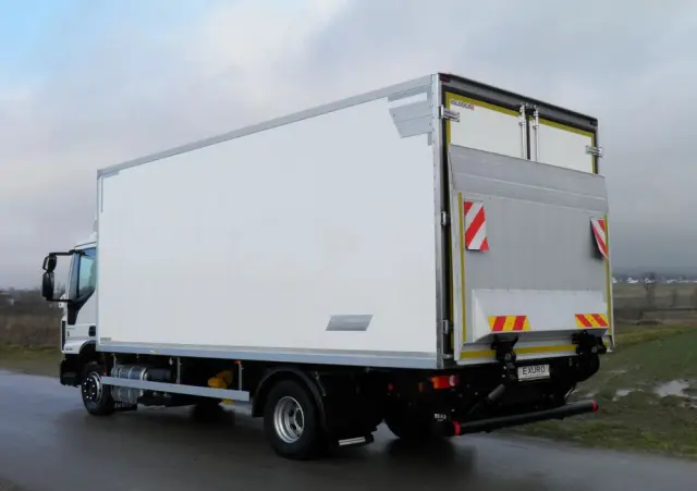 IVECO EUROCARGO 120-190L LIFT EURO6 CHŁODNIA CARRIER XARIOS 600MT 