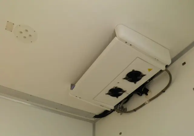 IVECO EUROCARGO 120-190L LIFT EURO6 CHŁODNIA CARRIER XARIOS 600MT 