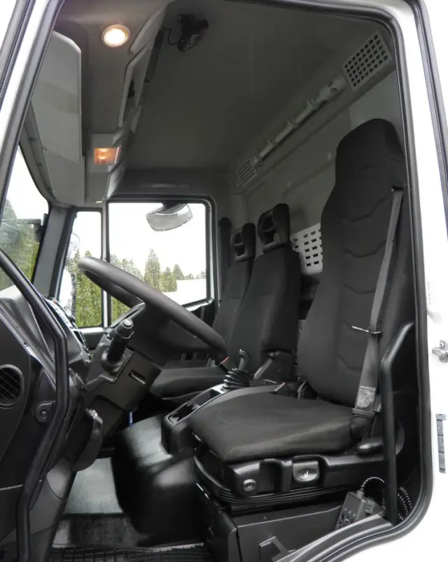 IVECO EUROCARGO 120-190L LIFT EURO6 CHŁODNIA CARRIER XARIOS 600MT 