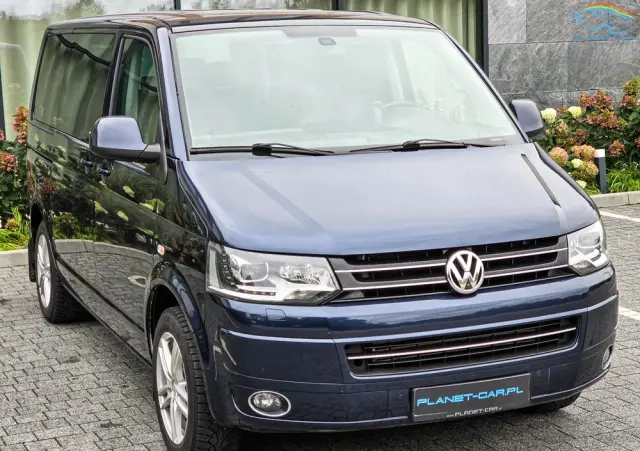 VOLKSWAGEN Multivan 