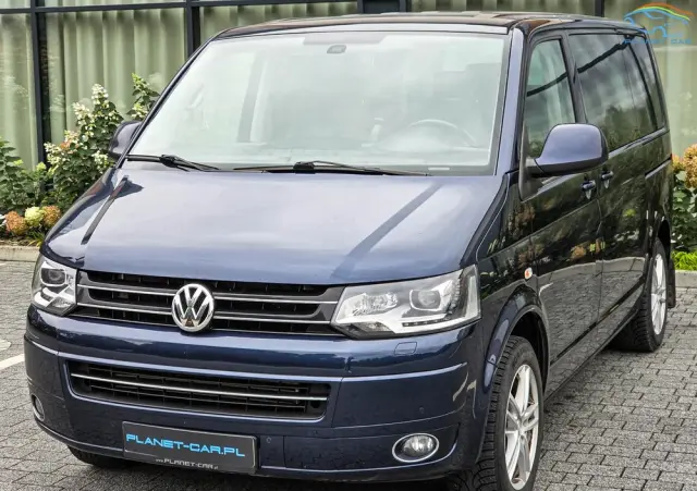 VOLKSWAGEN Multivan 
