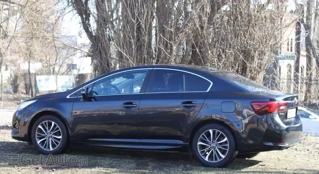 TOYOTA Avensis 