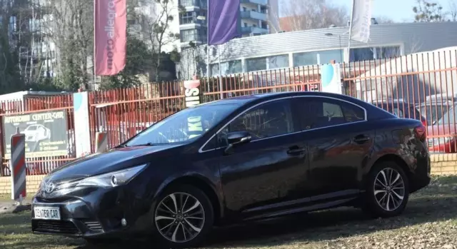 TOYOTA Avensis 