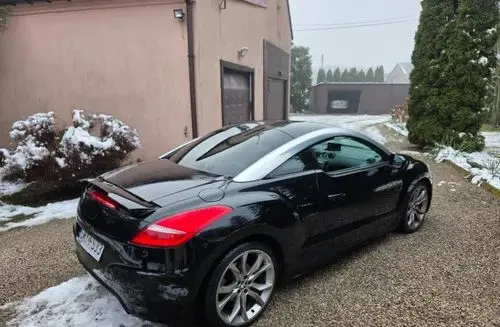 PEUGEOT RCZ 