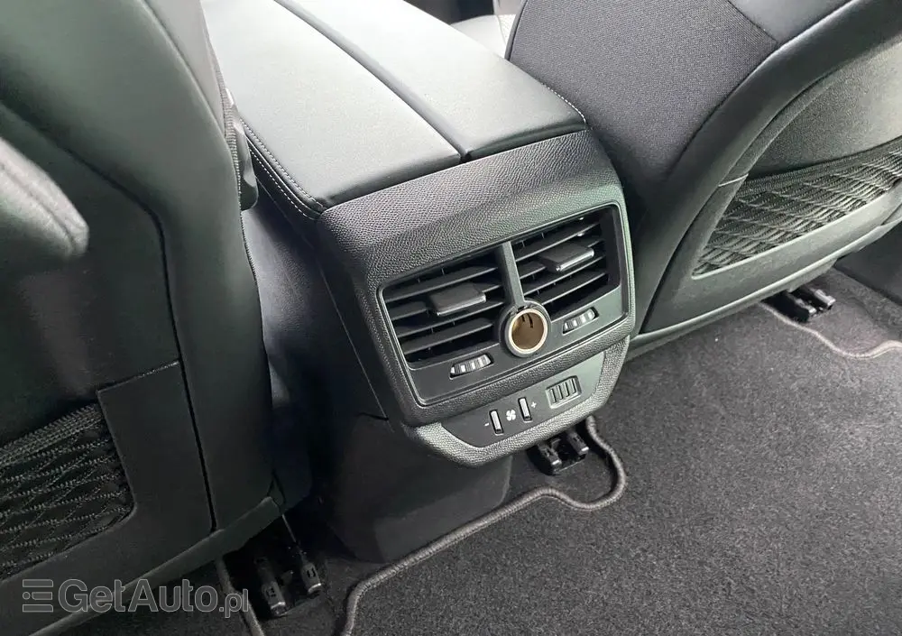 PEUGEOT 5008 PureTech 130 EAT8 Stop & Start Allure Business-Paket