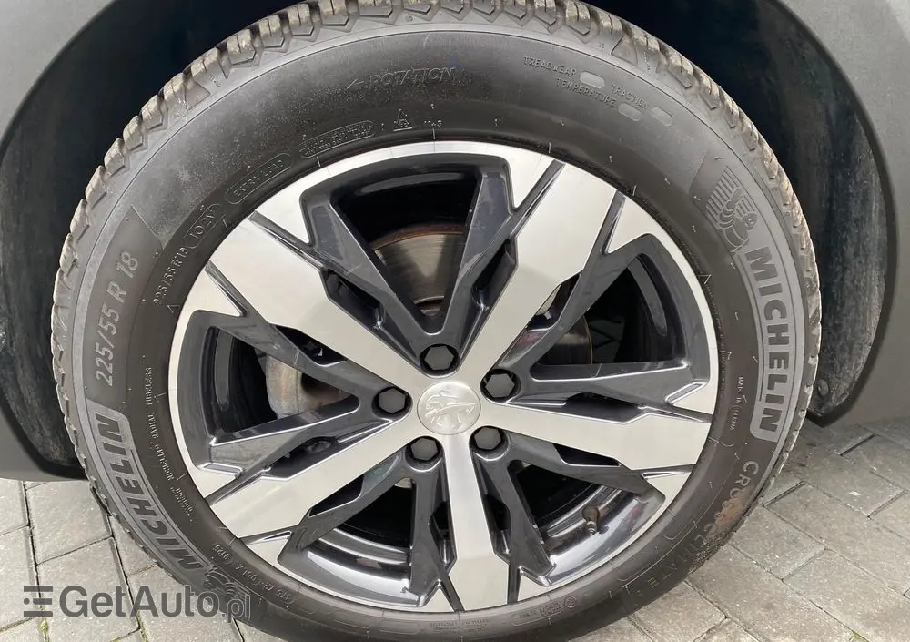 PEUGEOT 5008 PureTech 130 EAT8 Stop & Start Allure Business-Paket