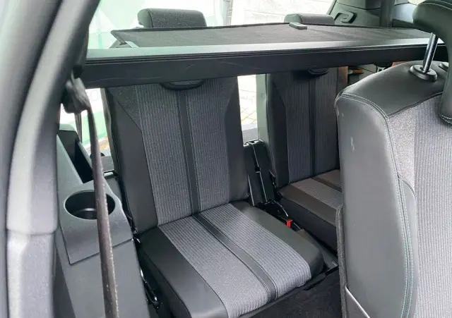 PEUGEOT 5008 PureTech 130 EAT8 Stop & Start Allure Business-Paket