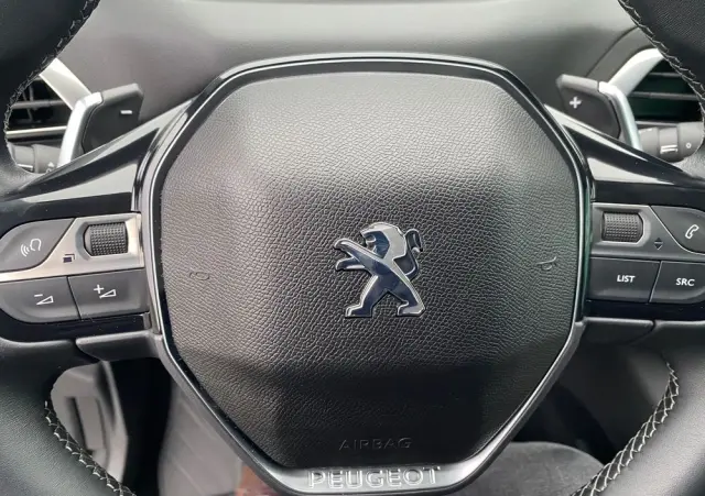 PEUGEOT 5008 PureTech 130 EAT8 Stop & Start Allure Business-Paket