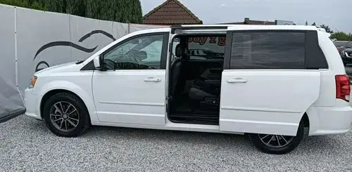 DODGE Caravan 