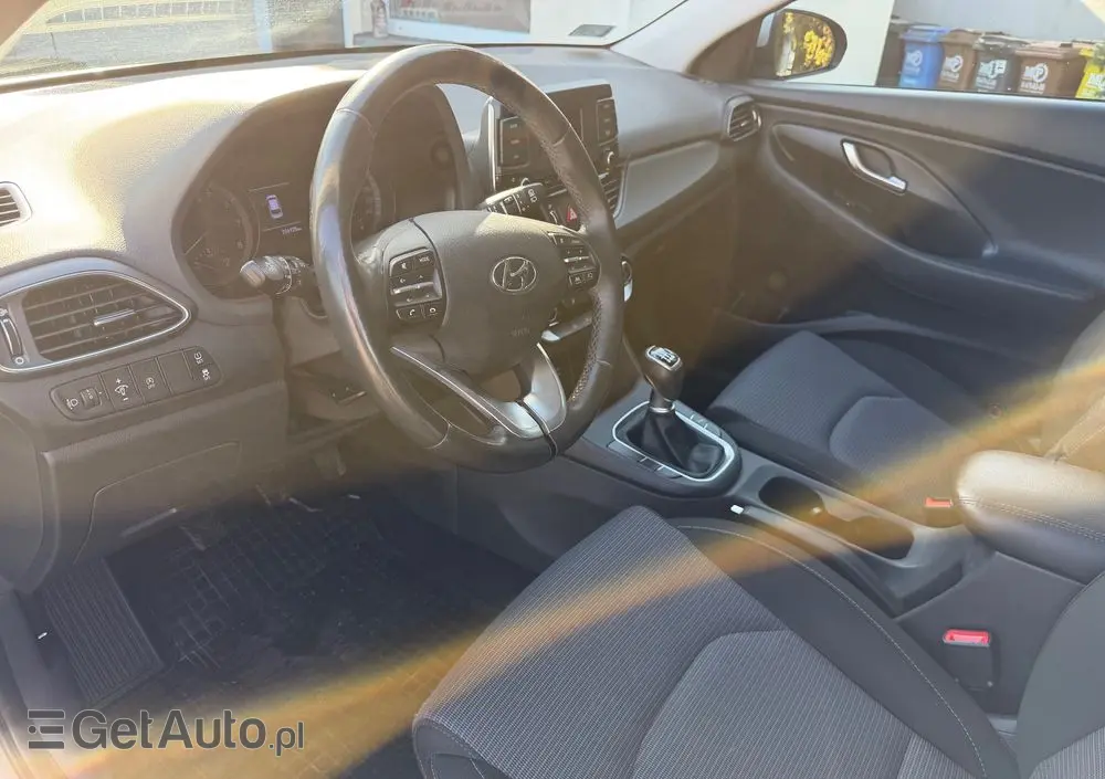 HYUNDAI I30 1.5 DPI Classic +