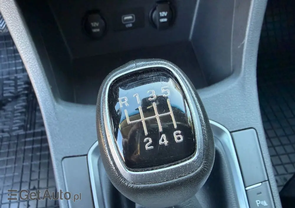 HYUNDAI I30 1.5 DPI Classic +