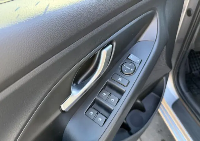 HYUNDAI I30 1.5 DPI Classic +