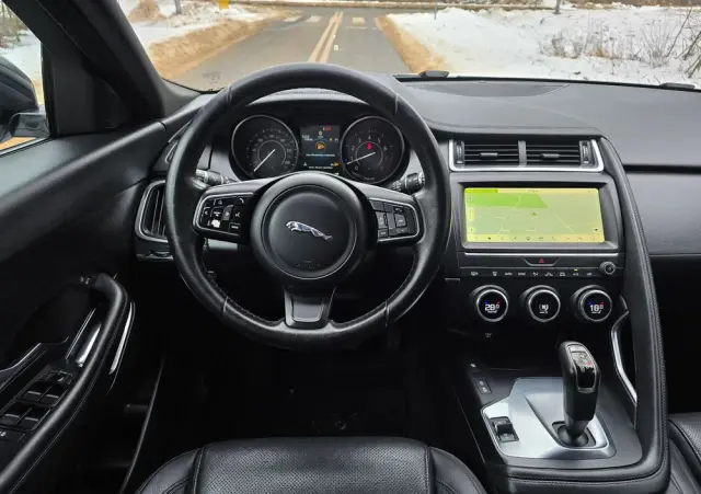 JAGUAR E-Pace P250 AWD R-Dynamic