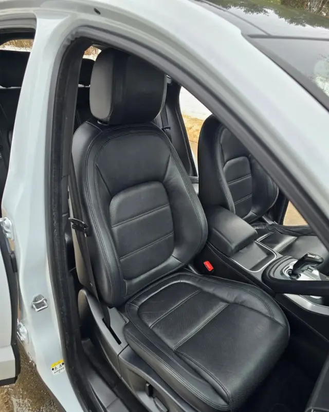 JAGUAR E-Pace P250 AWD R-Dynamic