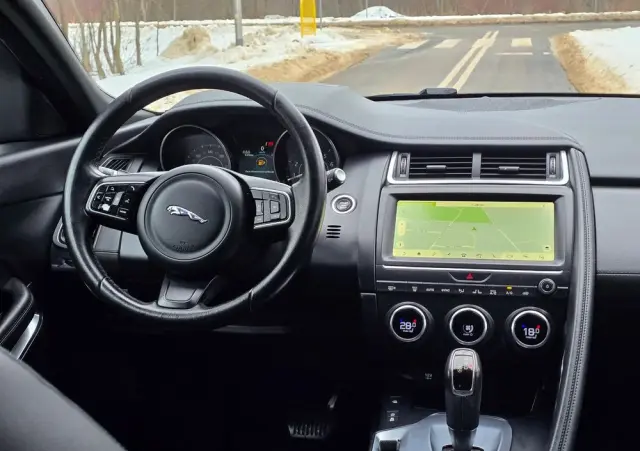 JAGUAR E-Pace P250 AWD R-Dynamic
