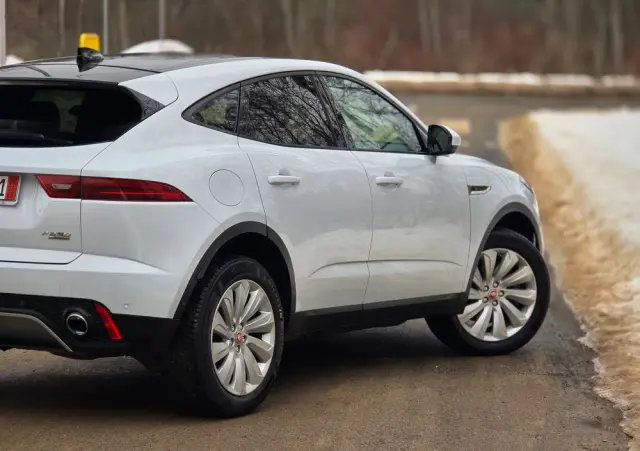 JAGUAR E-Pace P250 AWD R-Dynamic