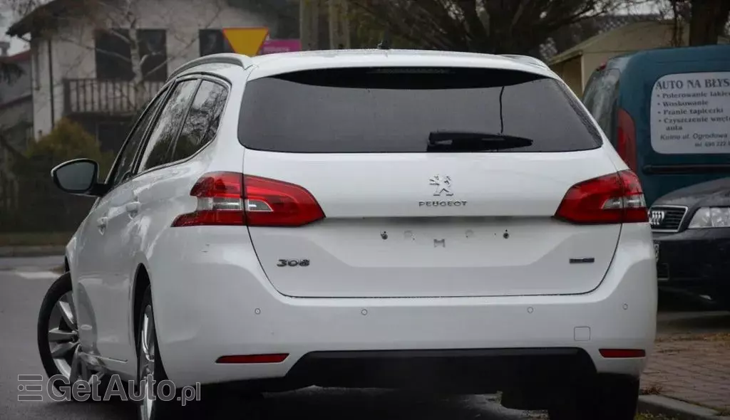 PEUGEOT 308 