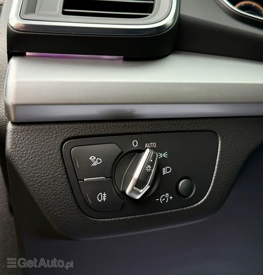 AUDI Q5 50 TFSI e Quattro S tronic sport