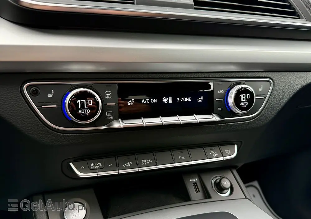 AUDI Q5 50 TFSI e Quattro S tronic sport