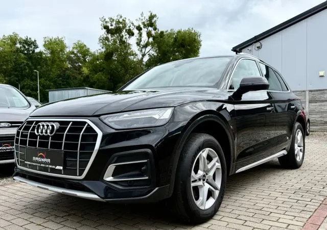 AUDI Q5 50 TFSI e Quattro S tronic sport