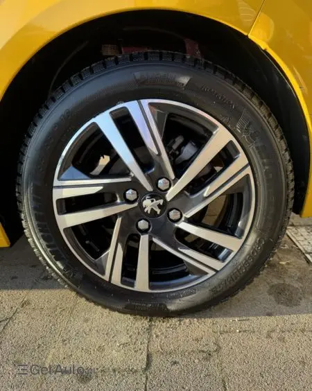 PEUGEOT 208 PureTech 100 EAT8 Allure