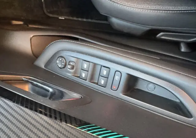 PEUGEOT 208 PureTech 100 EAT8 Allure