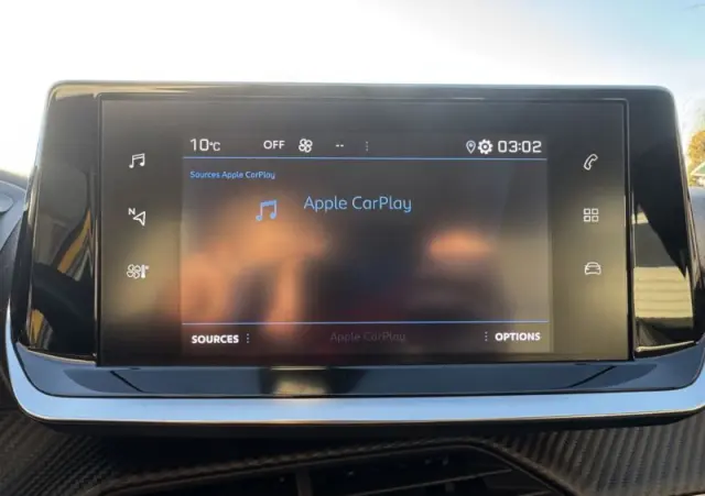 PEUGEOT 208 PureTech 100 EAT8 Allure